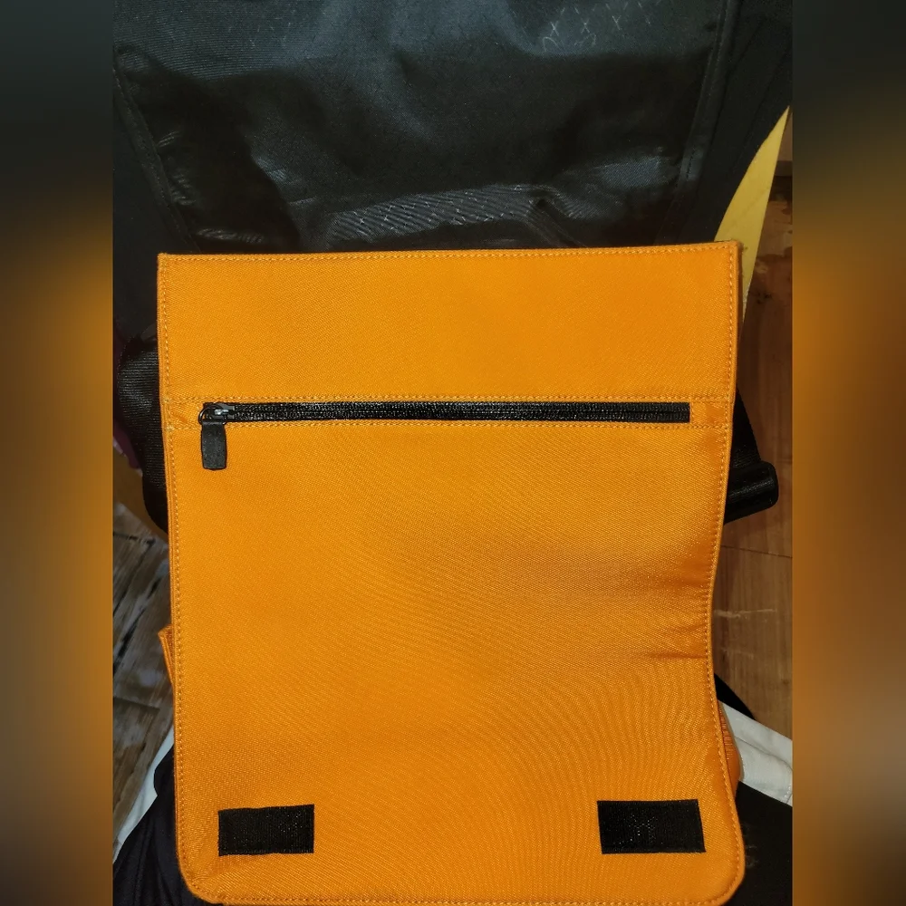 BJX NORTH/SOUTH CROSS-BODY ELECTRIC TANG NYLON 14 × 12 x 4